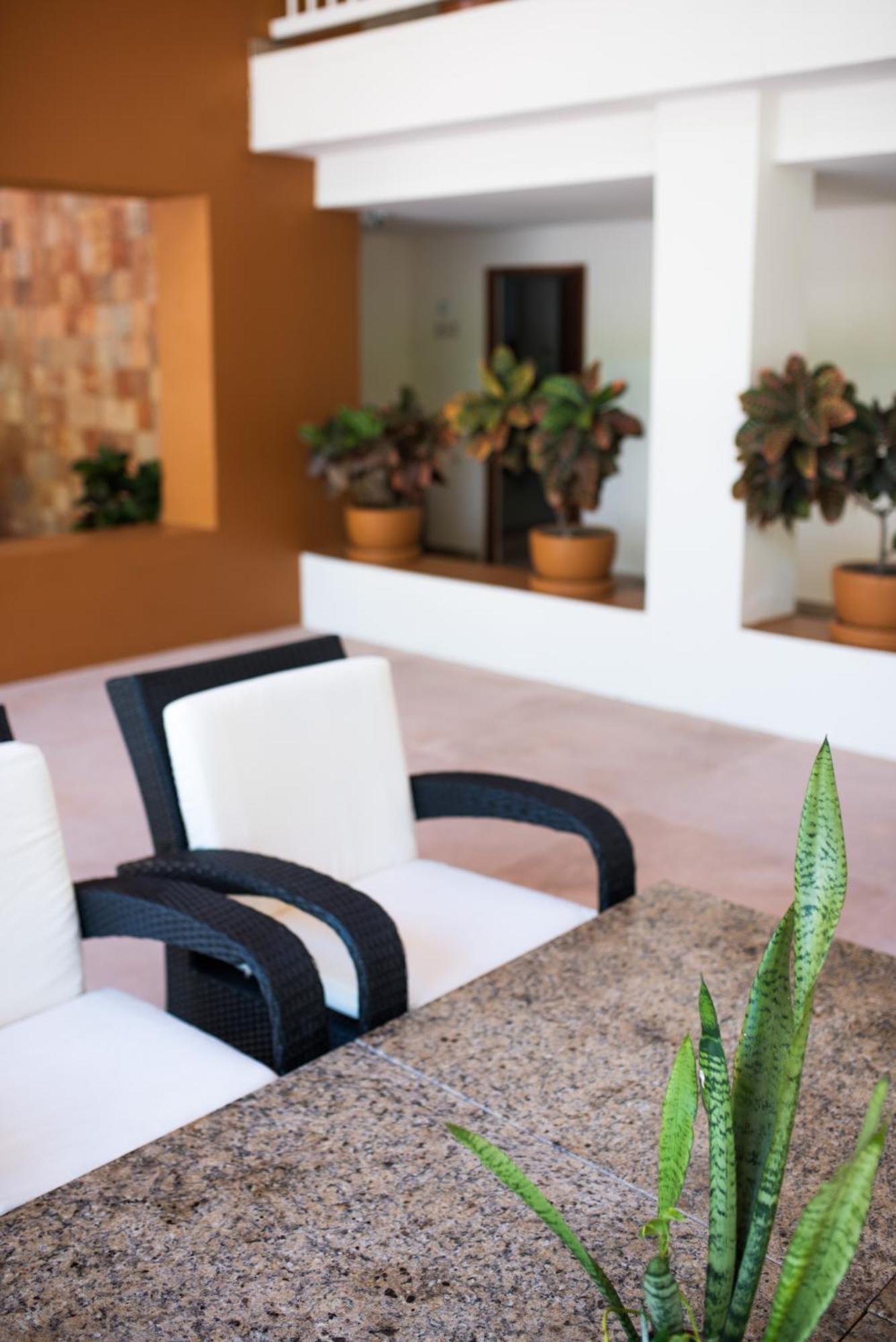 Hotel Ixzi Plus Ixtapa  Buitenkant foto