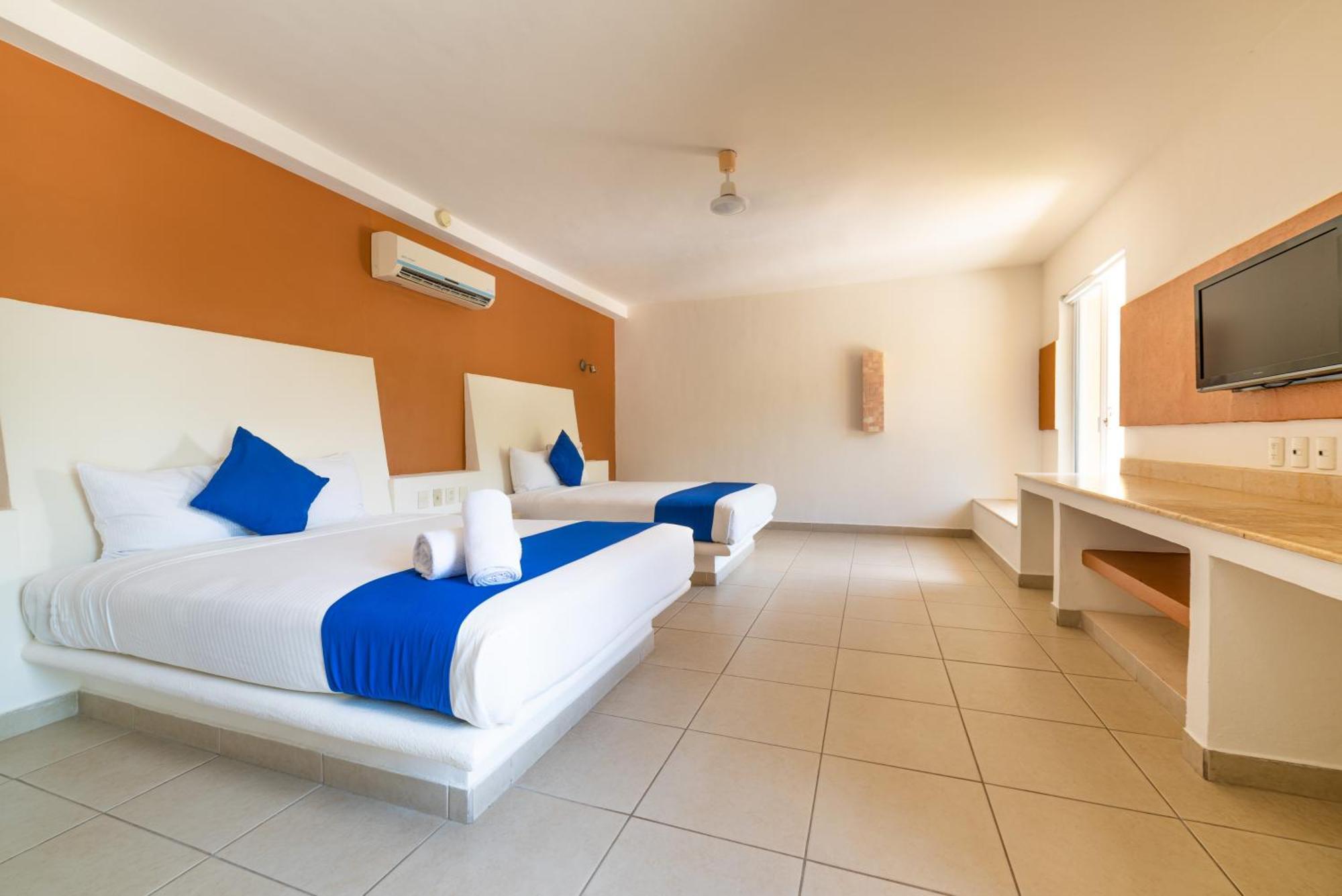 Hotel Ixzi Plus Ixtapa  Buitenkant foto
