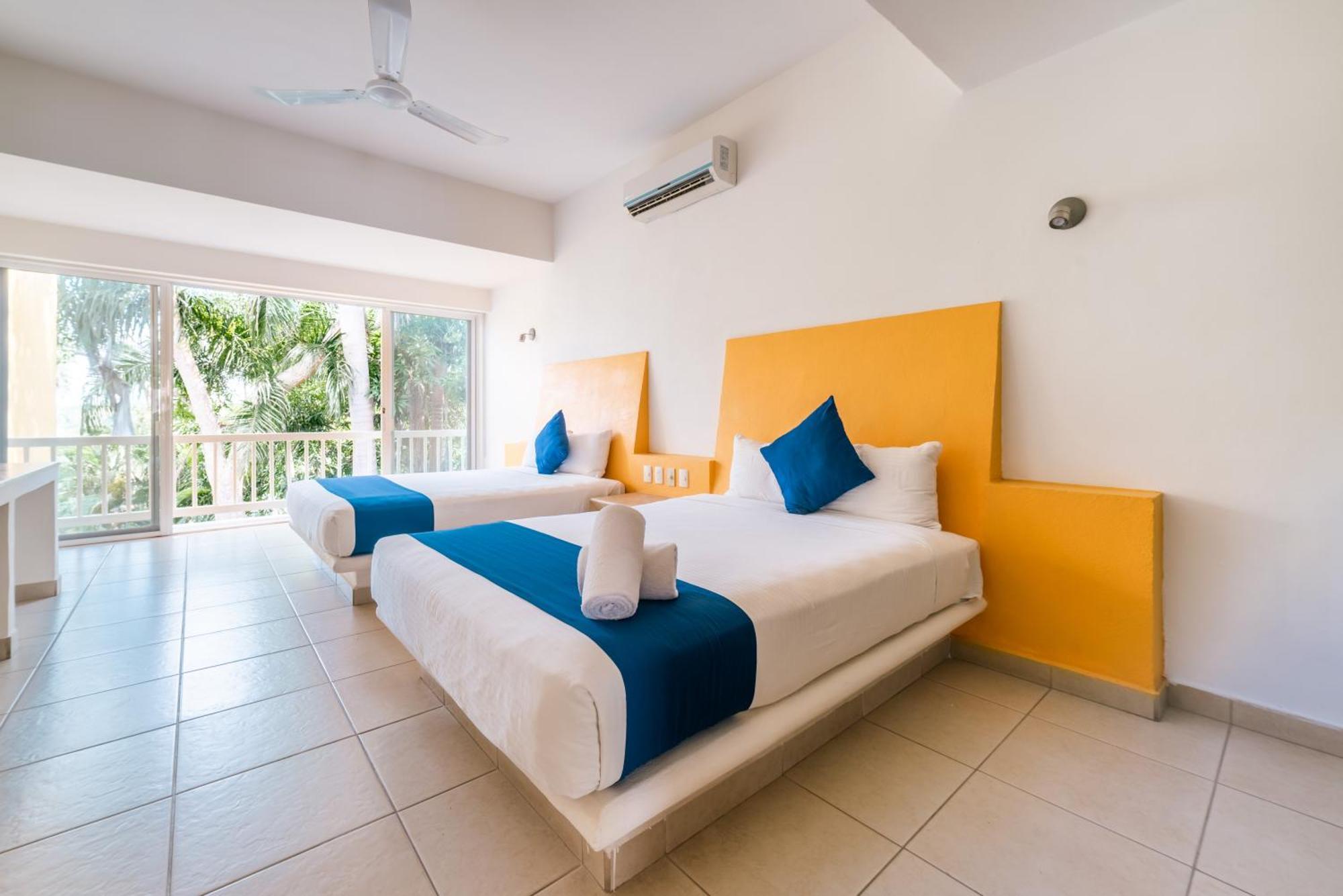 Hotel Ixzi Plus Ixtapa  Buitenkant foto
