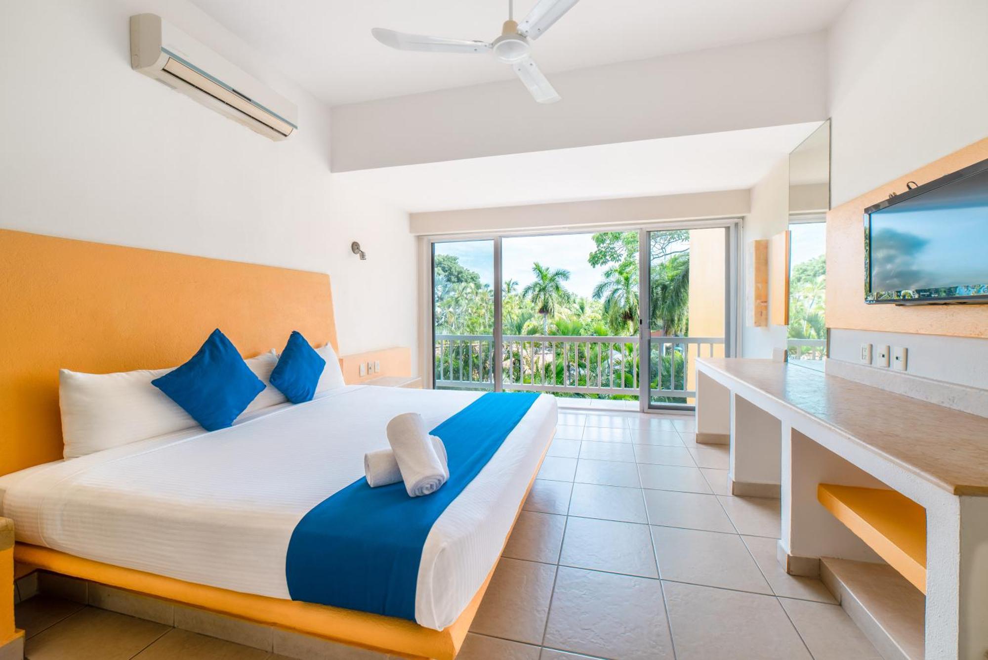 Hotel Ixzi Plus Ixtapa  Buitenkant foto