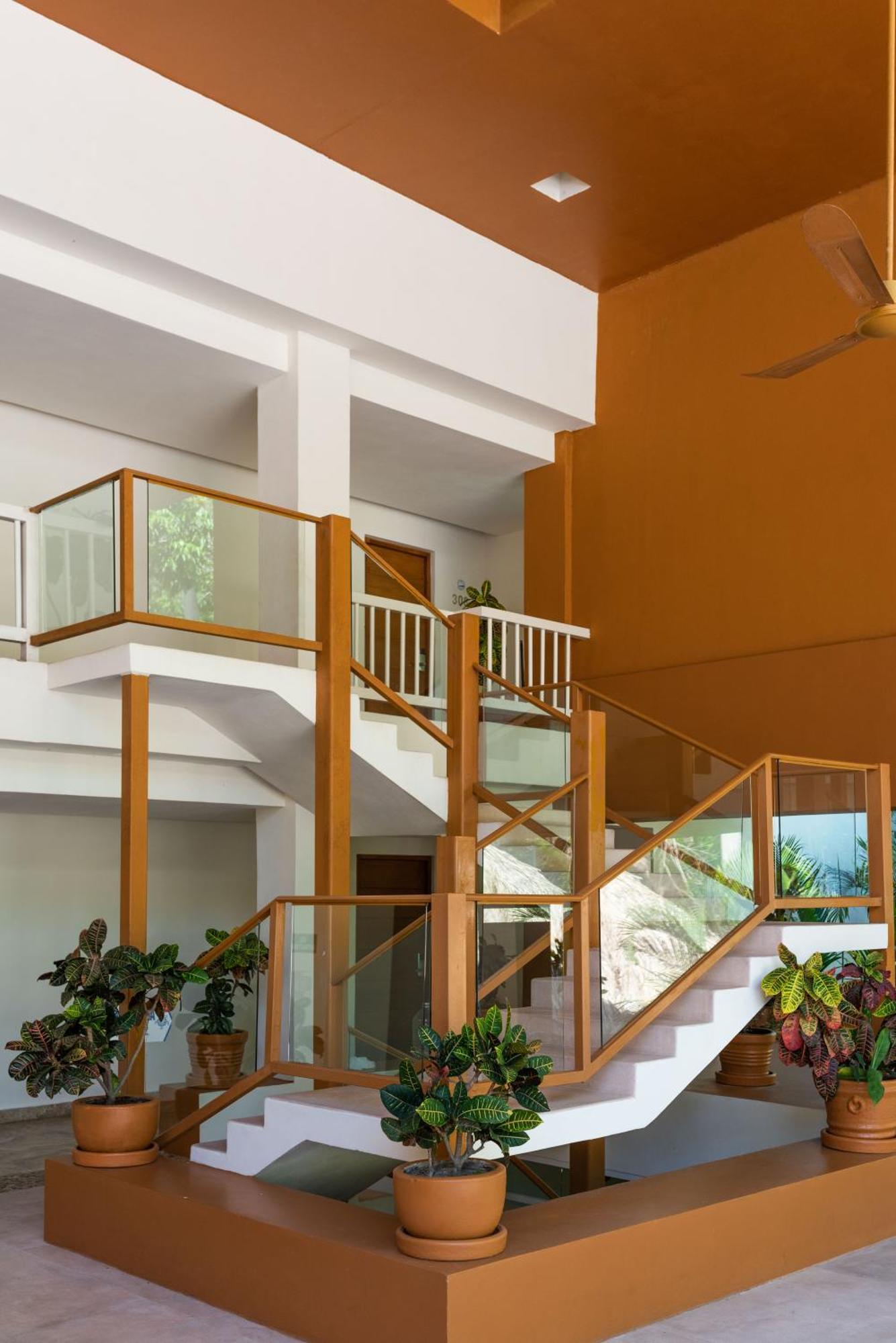 Hotel Ixzi Plus Ixtapa  Buitenkant foto