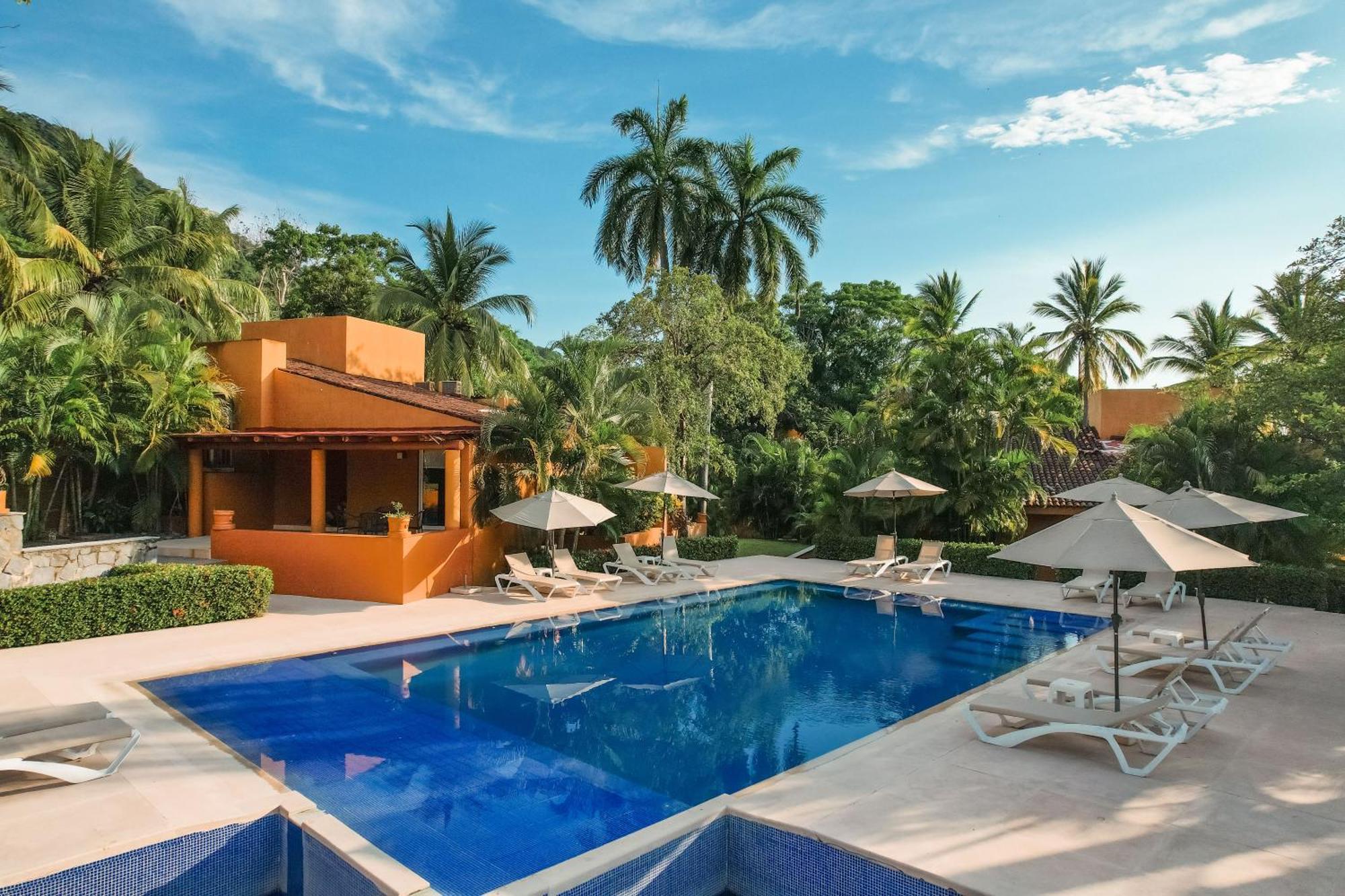 Hotel Ixzi Plus Ixtapa  Buitenkant foto